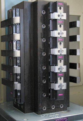 Modularer Spannturm - tripoxy series - Advanced Machine & Engineering - Mineralguss