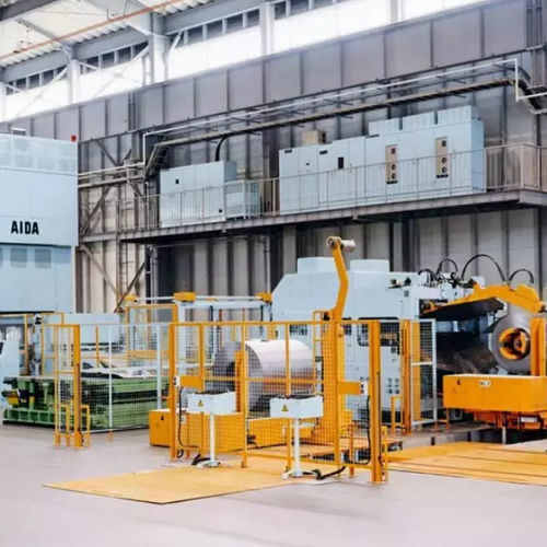 Bandzuführanlage für die Automobilindustrie - Aida S.r.l.