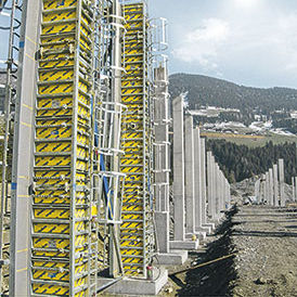 Leiter / galvanisiertem Stahl - XS - DOKA - mit Rückenschutz / für Plattform / Multifunktion