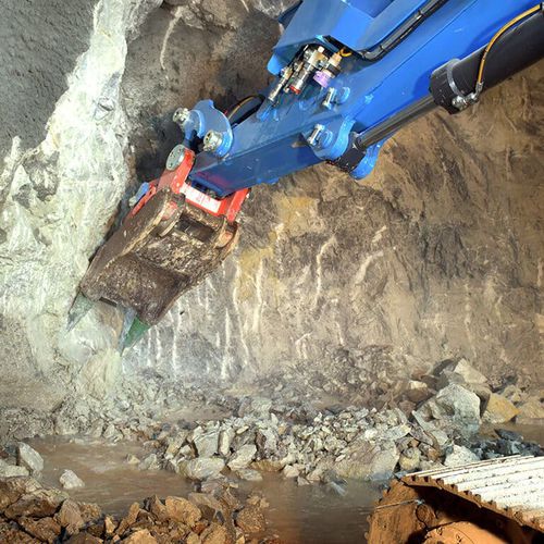 Standardschaufel - WIMMER Hartstahl GmbH & Co KG - für Hydraulikbagger / mit 2 Zähnen / mit 3 Zähnen