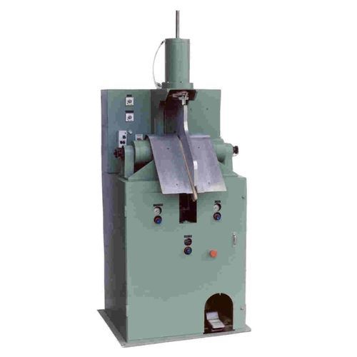 Crimpmaschine für Stiefel - 100 - Suteau-Anver - automatisch / hydraulisch