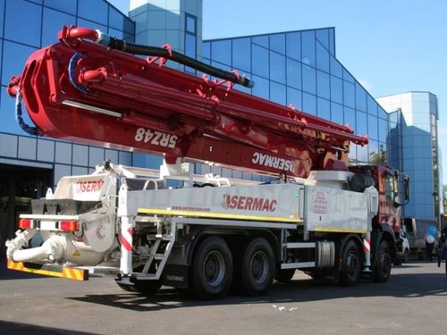 Autobetonpumpe für Baustelle - 130 - 184 m³/h, max. 47.5 m | SIRIO 5RZ48 - SERMAC S.p.A.