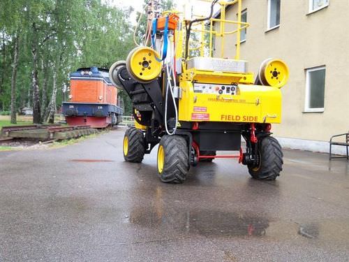 Teleskoparbeitsbühne mit Eigenantrieb - X3  - UNAC - Diesel / Offroader / Zweiwege