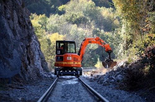 Minibagger - 8TRR  - UNAC - auf Raupen / Tier 3 / für Tunnel