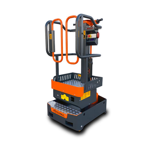 Hubmastbühne mit Eigenantrieb - 40 Move  - Faraone Industrie Spa - elektrisch / für den Innenraum / für Lagerhallen