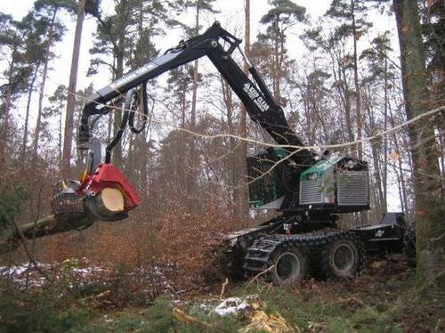 Holzerntemaschine auf Raupen - 300 hp | T 700-B series - TimberPro, Inc.