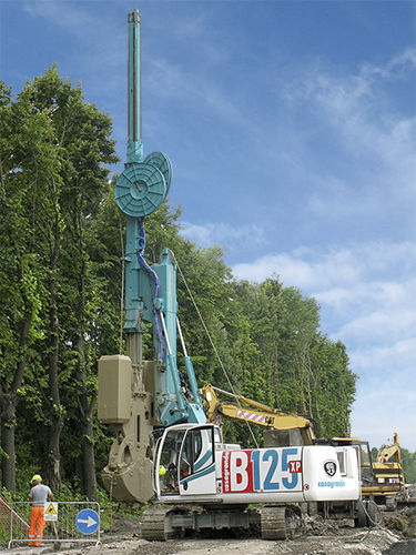 Bohrgerät für Schlitzwände - KRC 1 - B125 XP-2 - CASAGRANDE - Foundation Division - auf Raupen / drehbar / hydraulisch