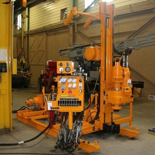 Kernbohrgerät - BUSHMASTER - Acker Drill Company - Multifunktion / hydraulisch