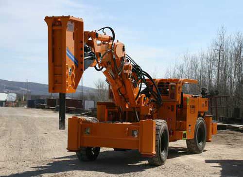 Felsbrecher für Untergrund - 14 570 kg | TM12 - Breaker Technology, LTD.