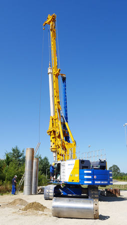 Multifunktions-Bohrgerät - BG 28 H BT 85 - BAUER Maschinen GmbH - drehbar / für Baustellen
