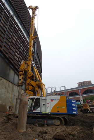 Multifunktions-Bohrgerät - BG 33 H BT 85 - BAUER Maschinen GmbH - drehbar / für Baustellen