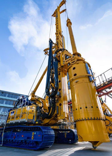 Multifunktions-Bohrgerät - BG 45 BS 95 - BAUER Maschinen GmbH - drehbar / für Baustellen