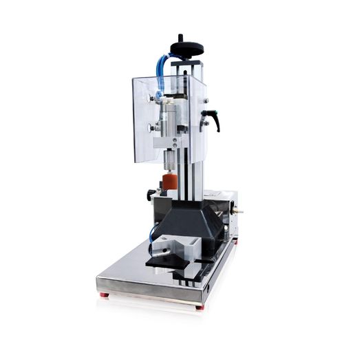 Halbautomatische Schraubverschlussanlage - AV30 - Marchesini Group - linear / für Glasflaschen / für Kosmetik