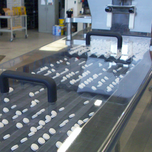 Abfüll- und Schraubverschlussanlage / für Pharmaprodukte - RT - PMR System Group - Tabletten / für Behälter / automatisch