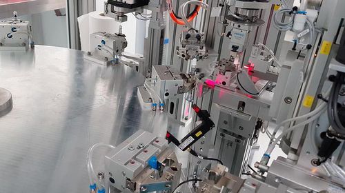 Füll- und Verschließanlage / für Spritzen - MFC  - PMR System Group - automatisch / volumetrisch / pneumatisch