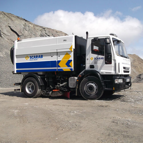 LKW-montierte Kehrmaschine - M6 - Scarab Sweepers - hydraulisch / dieselbetrieben / Straßen