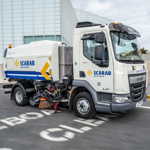 LKW-montierte Kehrmaschine - Merlin 55 - Scarab Sweepers - Straßen / hydraulisch / mit Verbrennungsmotor
