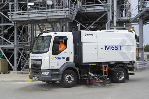 Mechanische Kehrmaschine / Diesel - M65T Twin Engine - Scarab Sweepers - Straßen