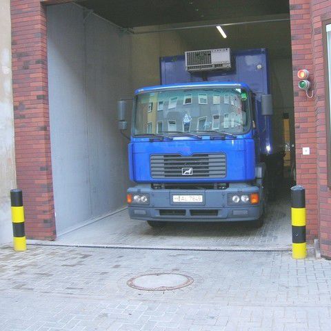 Zugang-Plattform - Büter Hebetechnik GmbH - für LKW