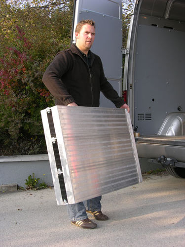 Klapp-Laderampe - 300 - 1 600 kg | SLK/COK series - Mauderer Alutechnik
