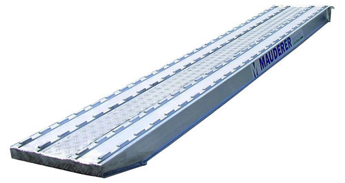 Mobile Laderampe - max. 26 000 kg | XO series - Mauderer Alutechnik