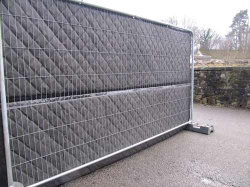 Schallschutzwand - Acoustic Shield™ - Blok 'N' Mesh UK Limited