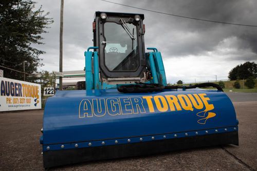 Kehrmaschine für Kompaktlader - Auger Torque Europe Ltd. - mit Hydraulikmotor