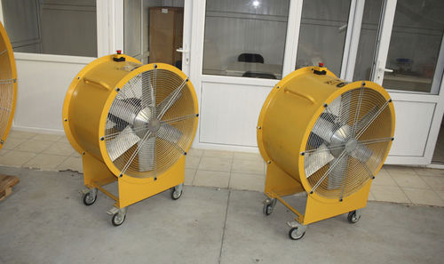 Bodenstehender Ventilator - UNVEREN Co.Inc. - mobil / Axial / Extraktion