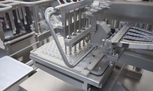 Füll- und Verschließmaschine / für Flaschen - SFM series - Bausch + Ströbel Maschinenfabrik Ilshofen GmbH+Co. KG - für Spritzen / für pharmazeutische Anwendungen
