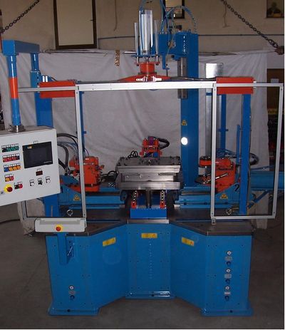 CNC-Bördelmaschine - R4-P - PB Engineering - für Blech