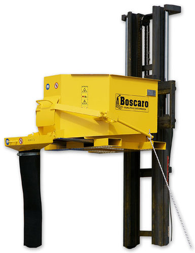 Rechteckiger Betonkübel - MCE series - Boscaro s.r.l. - mit Entladungsschlauch / für Gabelstapler