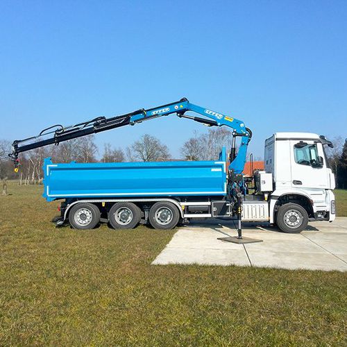 LKW-montierter Kran - 175.2 - Effer S.p.a - zusammenklappbar / für Gebäudefassaden / für Baustelle