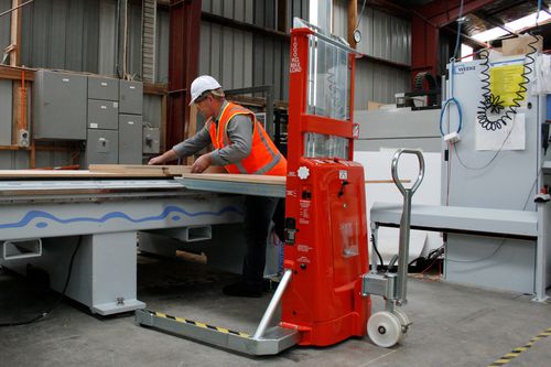 Stapler mit halbelektrischer Gabel - Quikstak® - Simpro Handling Equipment - Geh