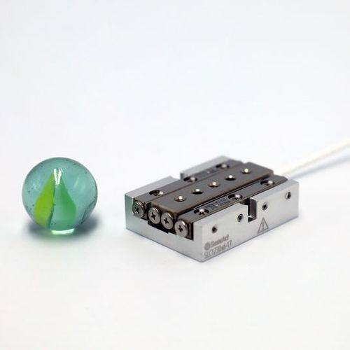 Linearer Mini-Nanopositioniertisch - SLC-1730 - SmarAct GmbH - piezoelektrisch / Closed-Loop / Präzision