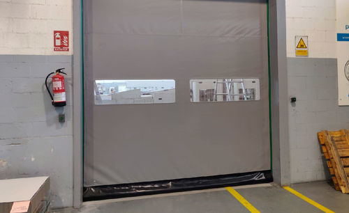 Edelstahl-Rollladen - PUERTAS FERROFLEX SL