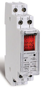 Digitaler Timer - PERRY ELECTRIC - Multifunktion / Hutschienen