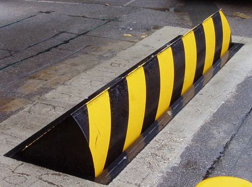 Hydraulischer versenkbarer Poller - 2 150 x 735 x 570 mm | RB680 - Avon Barrier - road-blocker