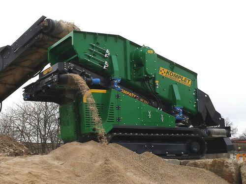 Siebanlage zur Brecherbeschickung - KOMPATTO SC 221 - Komplet Italia srl - mobil / lineare Schwingungen / für Schüttgut