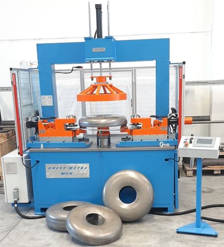 Automatische Bördelmaschine - SMM-700 - Sheet Metal Men s.r.l. - für Gasflaschen