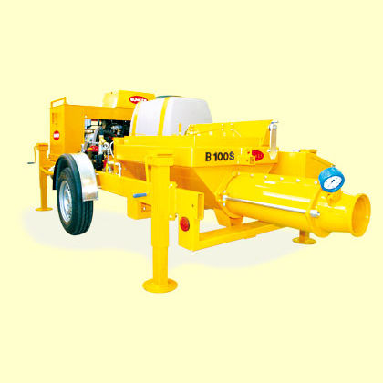 Anhängermontierte Betonpumpe - B100S - Bunker Teksped - für Baustelle