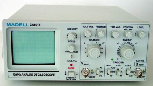 Analoges Oszilloskop - Madell Technology - Tisch