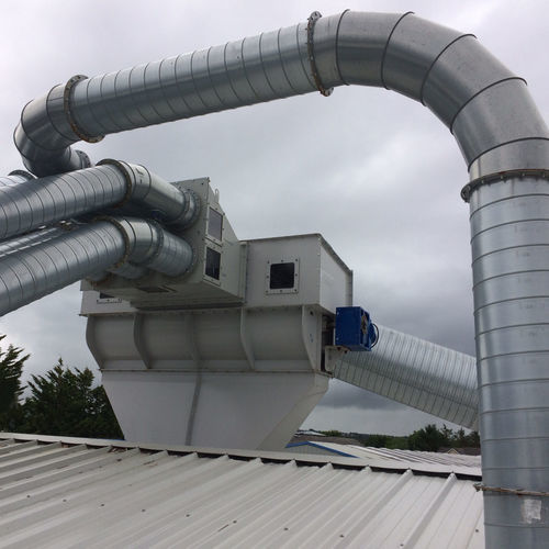 Trockensiebungs-Siebmaschine - Paramount Waste Extraction Limited - Rotation / für Müll / mit gelochtem Boden