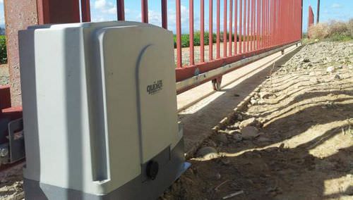 Elektrischer Antrieb - MOOVY - QUIKO ITALY - linear / Aluminium / für Schiebetore