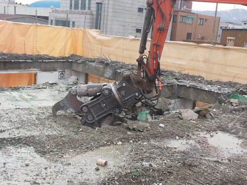 Betonmühle - CR series - Gensco Equipment - hydraulisch / vertikal / mobil