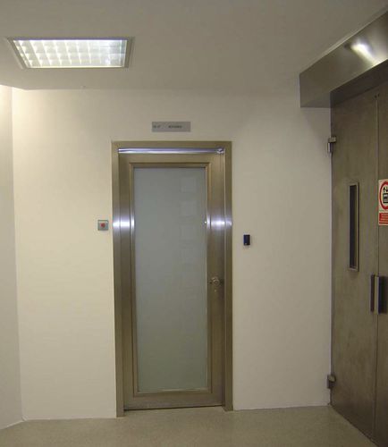 Einflügeltür - VRF-90 series - ALFATECO MADRID S.A. - Metall / Glas / Industrie