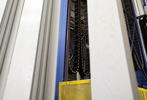 Pulverbeschichtungsmaschine für Aluminiumrahmen - EFFECTA® - SAT S.p.A. (Surface Aluminium Technologies)