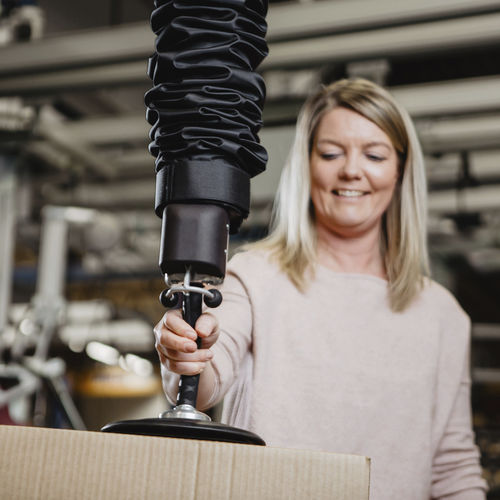 Schlauchheber für Karton - Easyhand Pro™ series - Movomech - für Fässer / Batterie / für Kanister