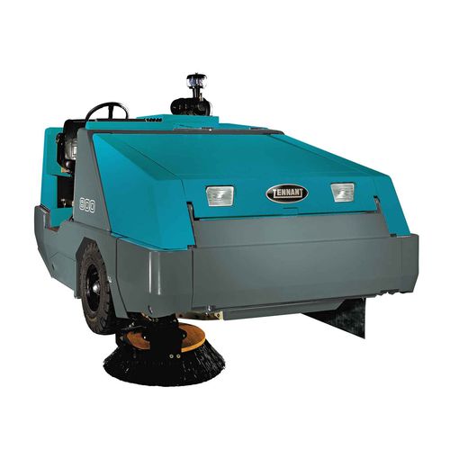 Aufsitzkehrmaschine - 800 - Tennant - Diesel / für den Innenraum / für Außenbereich