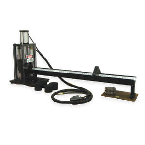Guillotine-Schneidemaschine - 589L - Marken Manufacturing - für Gummi / für Schläuche / CNC