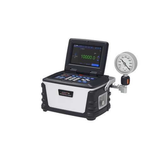 Druckkalibrator - ADT762 - AOIP - für Manometer / für Drucksensor / programmierbar